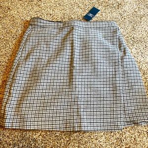 Abercrombie & Fitch Plaid Mini Skirt NWT! Size M